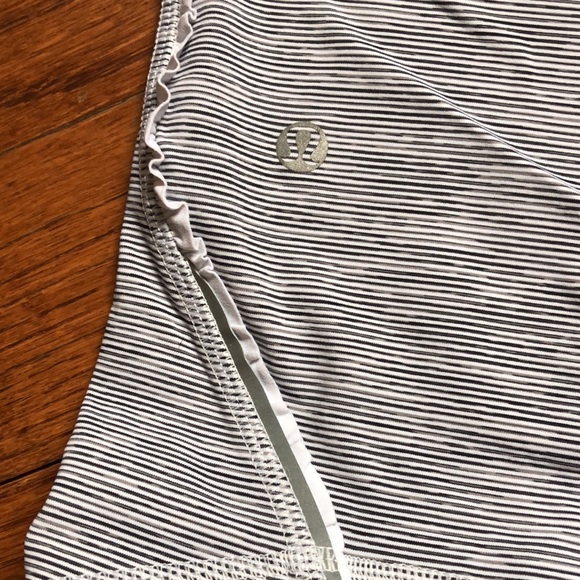 Lululemon leggings size 6 - Picture 5 of 6